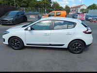 Gebraucht Renault Mégane 110 PS (80 kW) 2015 Weiß Limousine