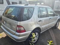 Gebraucht Mercedes ML270 163 PS (119 kW) 2004 Silber SUV