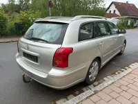Gebraucht Toyota Avensis 147 PS (108 kW) 2005 Silber Kombi