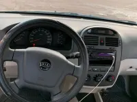 Gebraucht Kia Cerato 106 PS (77 kW) 2005 Gold Limousine