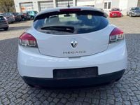 Gebraucht Renault Mégane Coupé 110 PS (80 kW) 2011 Gletscherweiss Coupé