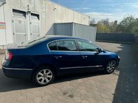 Gebraucht VW Passat 150 PS (110 kW) 2005 Blau Limousine