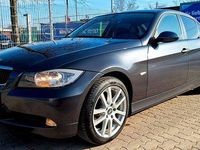 Gebraucht BMW 318 129 PS (94 kW) 2005 Grau Limousine