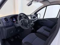 Gebraucht Opel Vivaro 120 PS (88 kW) 2018 Weiß Van / Kleinbus