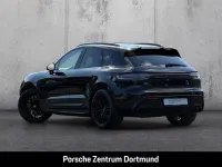 Gebraucht Porsche Macan 441 PS (324 kW) 2023 Schwarz SUV
