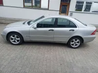 Gebraucht Mercedes C180 143 PS (105 kW) 2003 Brillantsilber  metalliclack Limousine