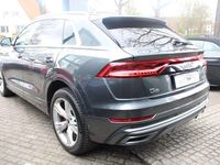 Gebraucht Audi Q8 Design 340 PS (250 kW) 2022 Daytonagrau perleffekt SUV