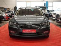 Gebraucht Skoda Superb Style 190 PS (139 kW) 2016 Grau Kombi