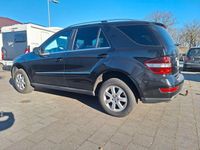 Gebraucht Mercedes ML320 224 PS (164 kW) 2008 Schwarz SUV