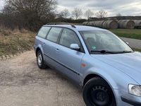 Gebraucht VW Passat Basis 101 PS (74 kW) 1997 Blau Kombi