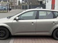 Gebraucht Kia Ceed Spirit 128 PS (94 kW) 2012 Kleinwagen