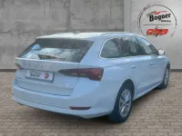 Gebraucht Skoda Octavia 150 PS (110 kW) 2022 Moon weiss perleffekt Kombi