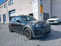 Gebraucht Mini Cooper SE Classic 135 kW (184 PS) 2022 Schwarz Kleinwagen