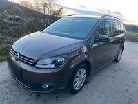 Gebraucht VW Touran Match 140 PS (102 kW) 2013 Braun Van / Kleinbus