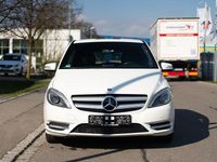 Gebraucht Mercedes B200 156 PS (114 kW) 2012 Weiß Van / Kleinbus