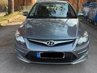 Gebraucht Hyundai i30 90 PS (66 kW) 2011 Grau Limousine