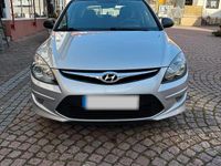 Gebraucht Hyundai i30 109 PS (80 kW) 2010 Silber Kleinwagen