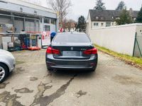 Gebraucht BMW 318 Advantage 150 PS (110 kW) 2017 Grau Limousine