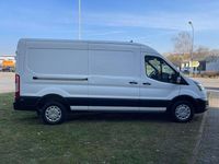 Gebraucht Ford Transit Trend 131 PS (96 kW) 2021 Weiß Van / Kleinbus