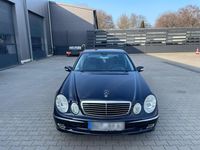 Gebraucht Mercedes E320 Avantgarde 230 PS (169 kW) 2002 Andere farben Limousine
