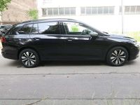 Gebraucht VW Golf VIII Life 131 PS (96 kW) 2022 Schwarz Kombi