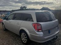 Gebraucht Opel Astra 110 PS (80 kW) 2010 Grau Kombi