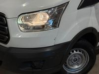 Second-hand Ford Transit 131 CP (96 kW) 2019 Alb Monovolum