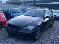 Gebraucht BMW 318 129 PS (94 kW) 2007 Schwarz Kombi