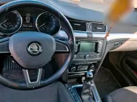 Gebraucht Skoda Superb 115 PS (84 kW) 2013 Schwarz Kombi