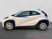 Gebraucht Toyota Aygo X X-play 72 PS (52 kW) 2022 Pure) white ii (weiss SUV