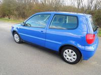Gebraucht VW Polo 60 PS (44 kW) 2001 Blau Coupé