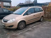 Gebraucht Opel Zafira 116 PS (85 kW) 2009 Gold Van / Kleinbus