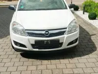 Gebraucht Opel Astra 90 PS (66 kW) 2009 Weiß Kleinwagen