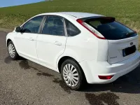 Używany Ford Focus 116 KM (85 kW) 2009 Biały Sedan/Limuzyna