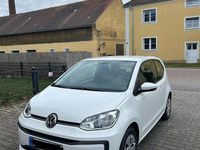 Gebraucht VW up! move up! 60 PS (44 kW) 2017 Weiß Kleinwagen