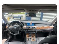 Gebraucht BMW 730L 245 PS (180 kW) 2009 Grau Limousine
