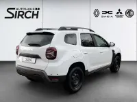 Second-hand Dacia Duster Journey 150 CP (110 kW) 2023 Alb SUV