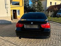 Używany BMW 318 143 KM (105 kW) 2008 Czarny Sedan/Limuzyna