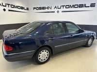Gebraucht Mercedes E300 Elegance 136 PS (100 kW) 1996 Blau Limousine