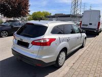 Usata Ford Focus 105 CV (77 kW) 2013 Argento Station wagon