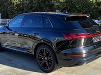 Gebraucht Audi e-tron Advanced 300 kW (408 PS) 2022 Mythosschwarz (metallic) SUV