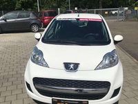 Gebraucht Peugeot 107 68 PS (50 kW) 2011 Weiß Kleinwagen