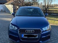 Gebraucht Audi A1 Attraction 86 PS (63 kW) 2011 Blau Kleinwagen