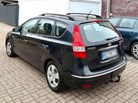 Gebraucht Hyundai i30 109 PS (80 kW) 2009 Schwarz Kombi