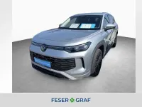 Gebraucht VW Tayron Life 150 PS (110 kW) 2025 Oyster silver metallic SUV