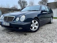 Gebraucht Mercedes E320 Avantgarde 197 PS (144 kW) 2003 Blau Kombi