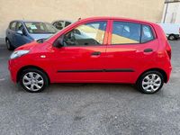 Gebraucht Hyundai i10 65 PS (47 kW) 2012 Rot Kleinwagen