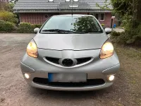 Gebraucht Toyota Aygo 69 PS (50 kW) 2006 Silber Kleinwagen