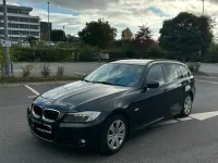 Gebraucht BMW 318 143 PS (105 kW) 2011 Schwarz Kombi