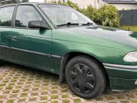 Gebraucht Opel Astra 101 PS (74 kW) 1996 Grün Kombi